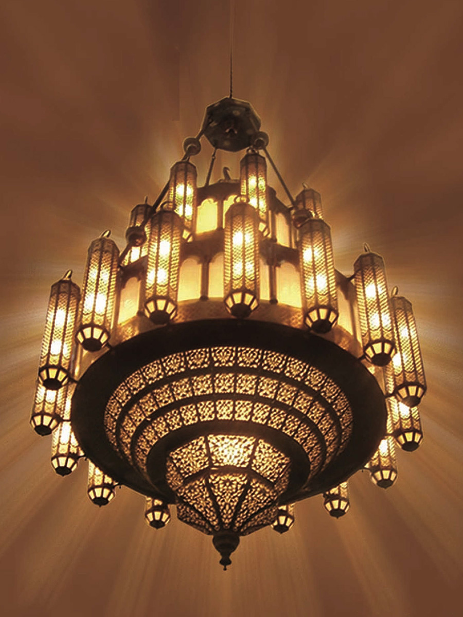 Majestic Brass Chandelier – A Radiant Fusion of Art and Light